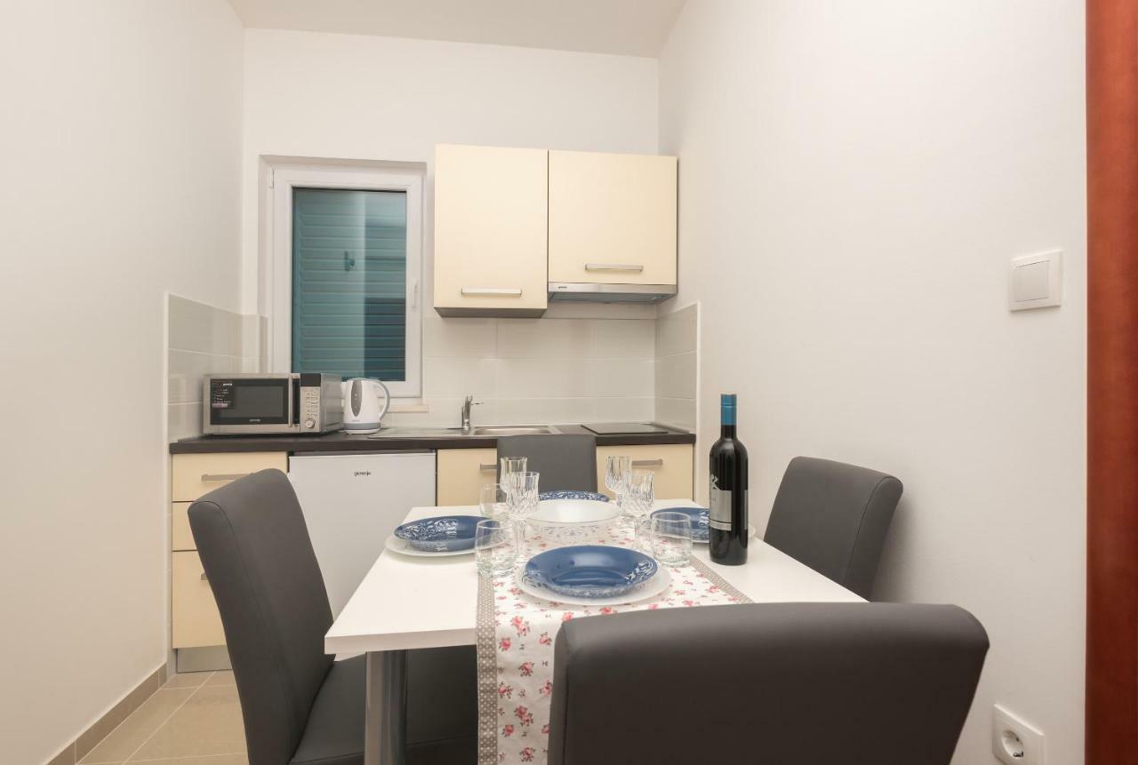 Apartmani Stella Maris Макарска Экстерьер фото