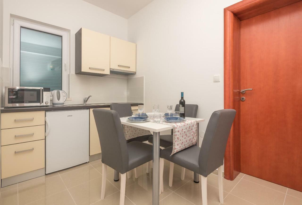 Apartmani Stella Maris Макарска Экстерьер фото