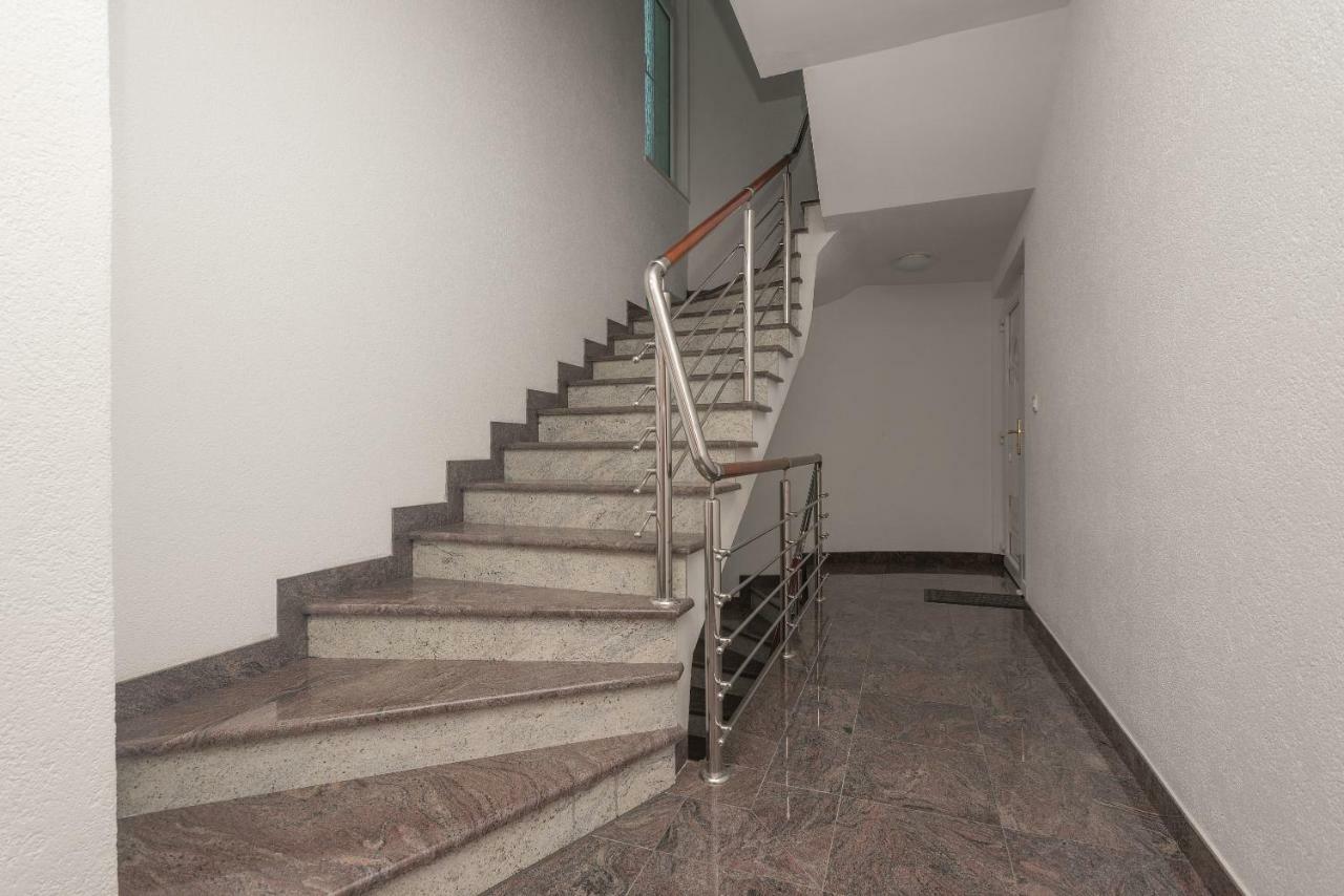 Apartmani Stella Maris Макарска Экстерьер фото